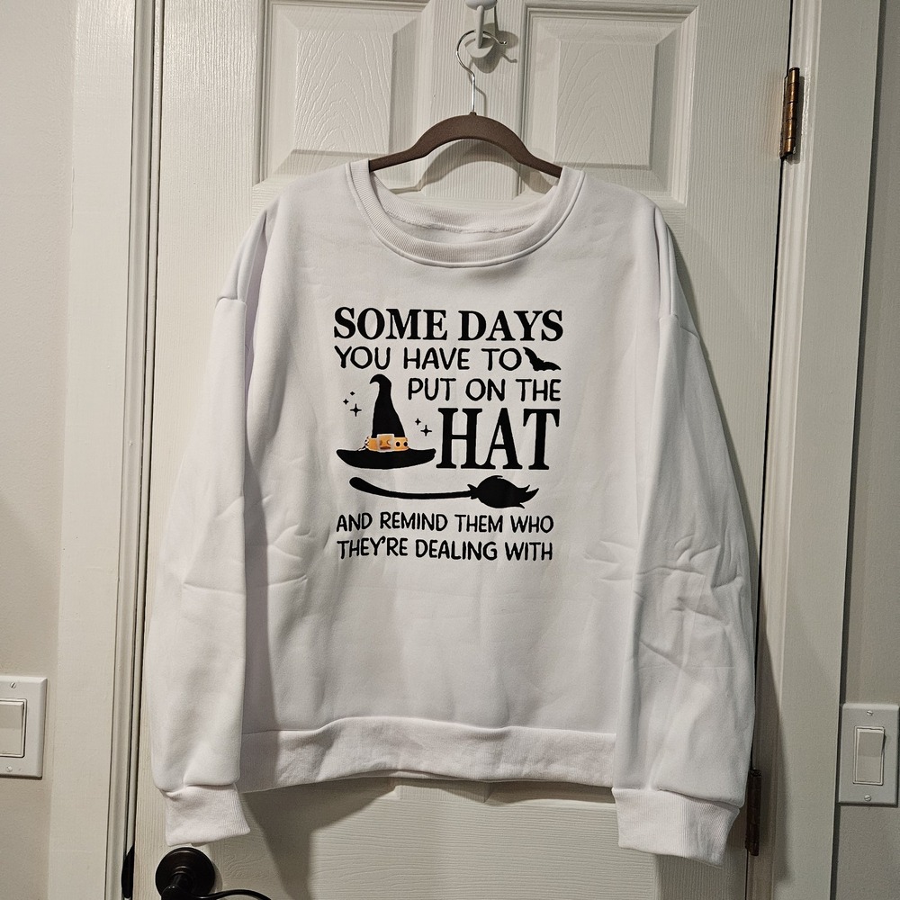 Halloween Crewneck White Sweatshirt Size XL Oversize